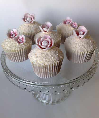 Cakes in by Iced hampshire Wedding Exquiste Things   UK Small  Hampshire cupcakes Bespoke vintage